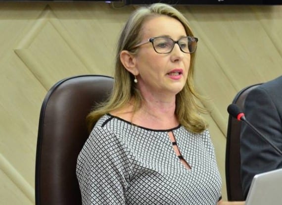 Ministério Público afasta Kátia Smielevski do cargo de secretária geral de Criciúma