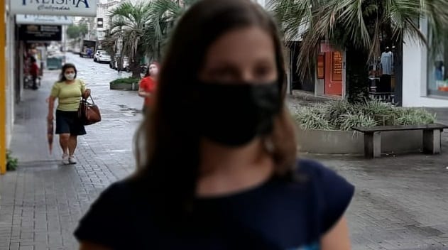 Máscaras seguem sendo obrigatórias em Criciúma, mesmo com decreto municipal dispensando uso em ambientes abertos