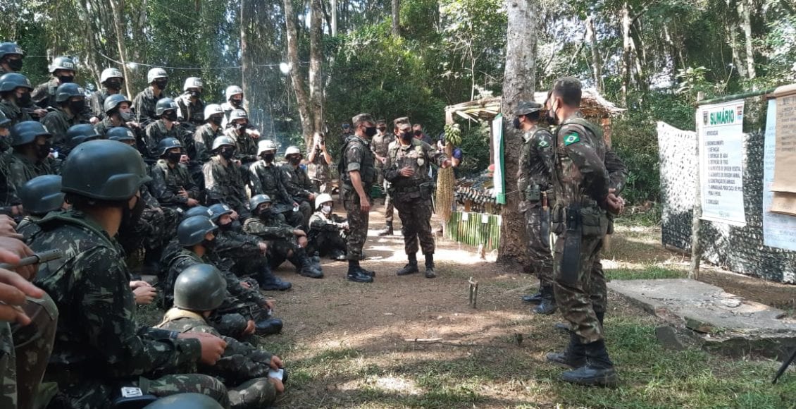 Exército Brasileiro - Milhares de jovens recrutas incorporam hoje