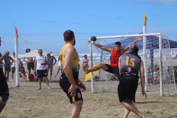 Rincão Handebol Beach finaliza com participação de dez equipes