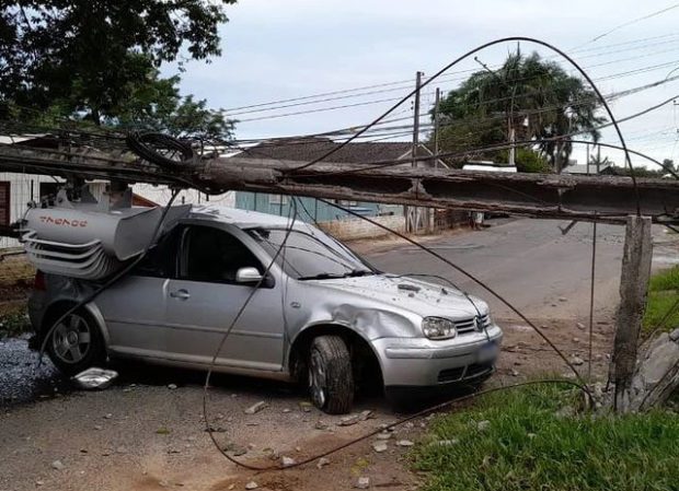 Carro tem os quatro pneus furtados enquanto dono assistia jogo do Tigre em  Criciúma - Sulinfoco