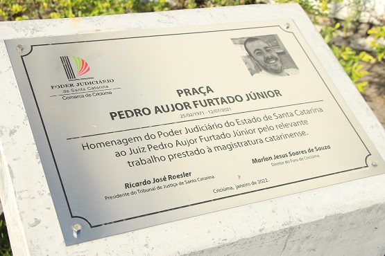 Pra sempre: Memorial ao juiz Pedro Aujor Furtado Júnior é instalado no fórum de Criciúma
