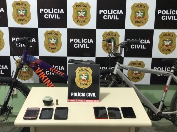 Drogas e munições são apreendidas em operação policial em Morro da Fumaça