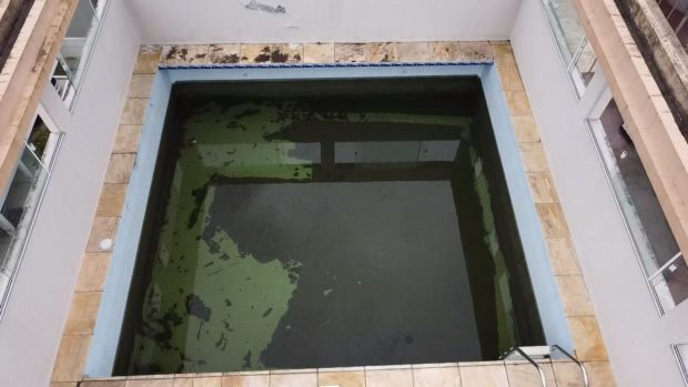 Em Criciúma o foco da fiscalização são as piscinas sem manutenção