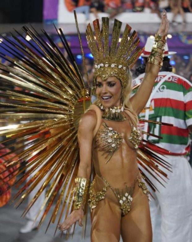 A volta do Carnaval: elas na Sapucaí