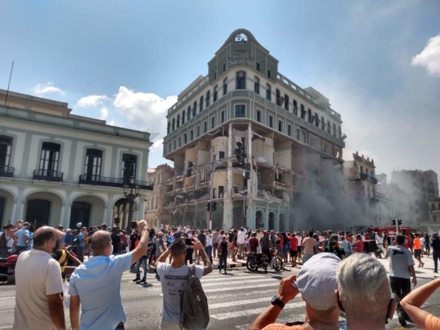 Explosão mata 8 pessoas e destrói hotel no centro de Havana, em Cuba