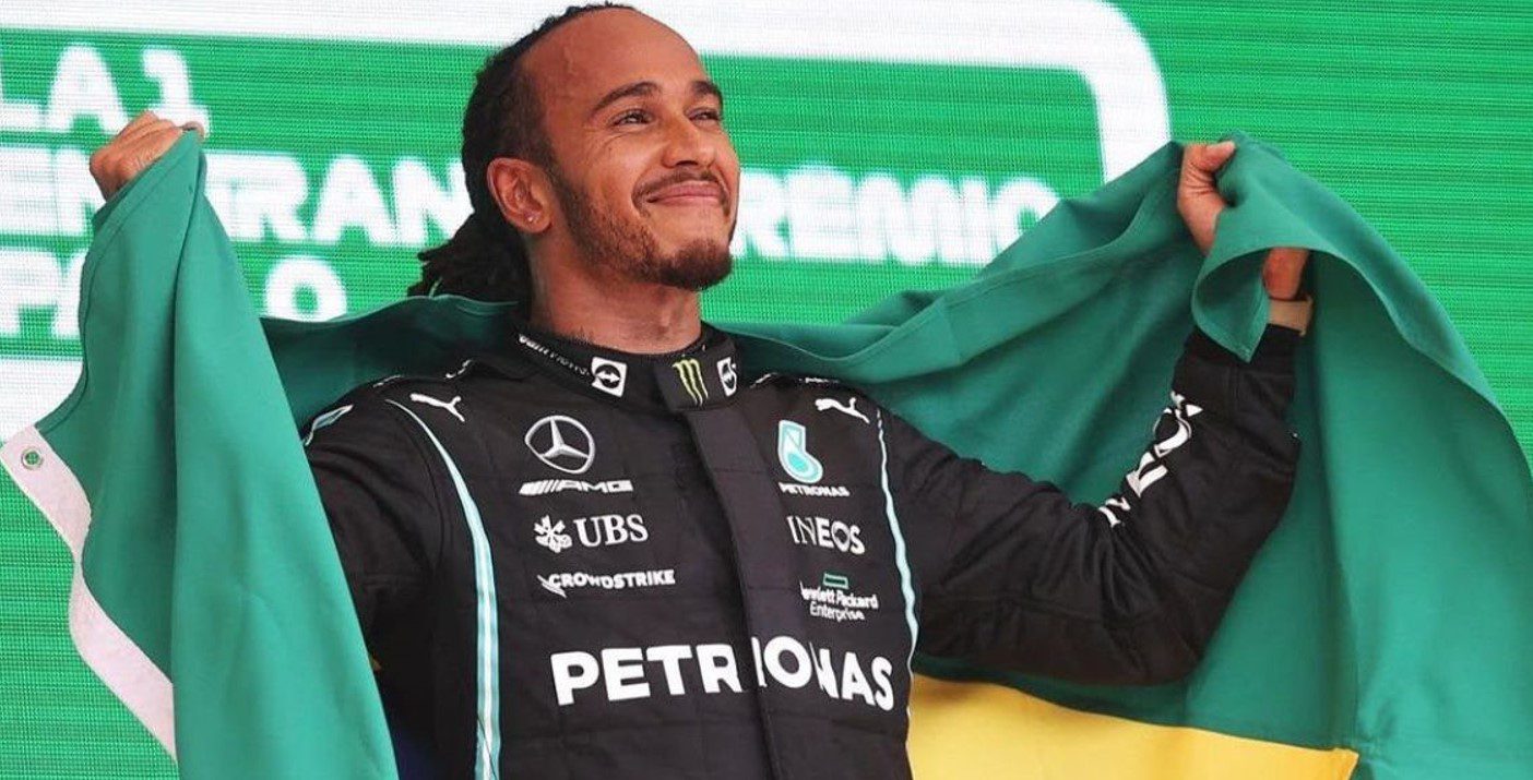 Vídeo de ex-piloto brasileiro chamando Lewis Hamilton de "neguinho" viraliza