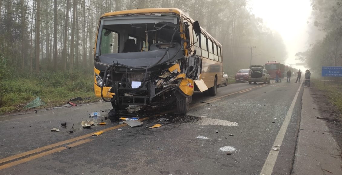 Comoção e tristeza após morte de motorista de ônibus; veja fotos e vídeos (13)