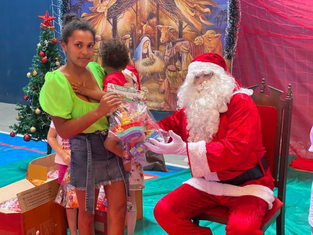 Carreta da Alegria com Papai Noel percorre Mirassol neste sábado (18)
