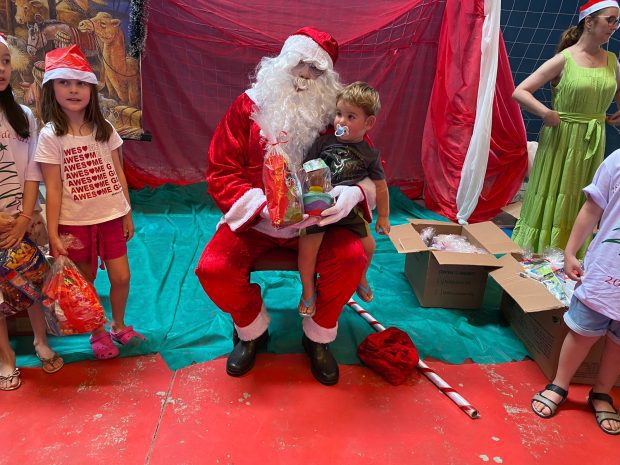 Carreta da Alegria com Papai Noel percorre Mirassol neste sábado (18)