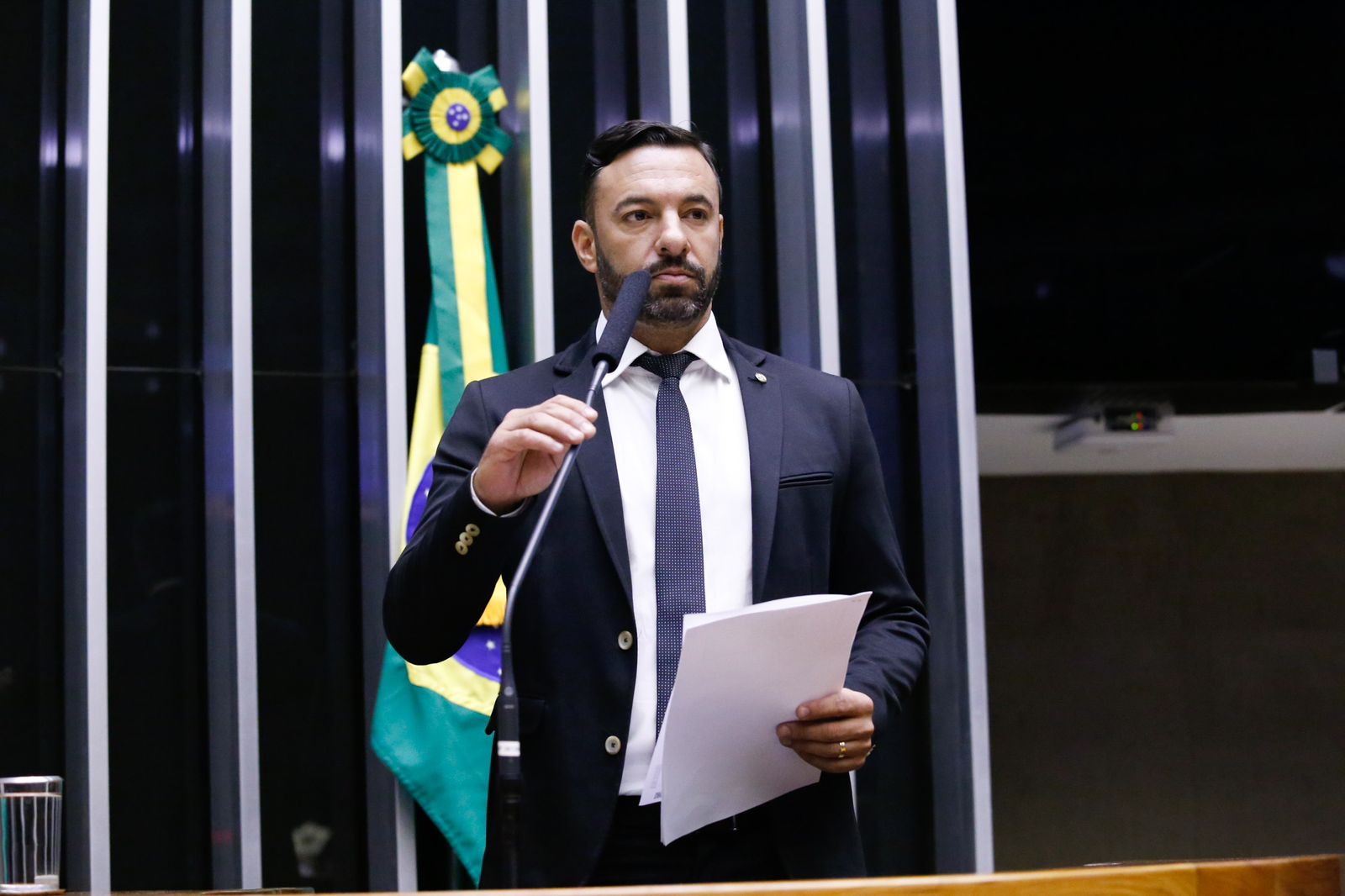 Deputado Daniel Freitas propõe que escolas brasileiras tenham segurança armada