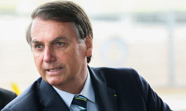 Ex-presidente Bolsonaro depõe na Polícia Federal sobre joias