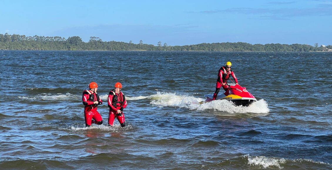 Treinamento aquático – Bombeiros