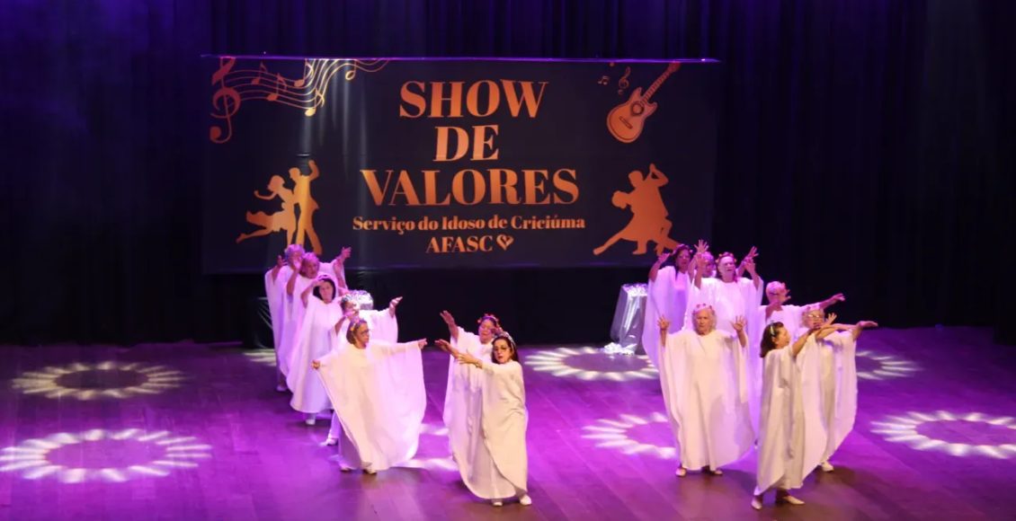 Show de Valores da “melhor idade” traz cultura ao palco do Teatro Elias Angeloni (25)