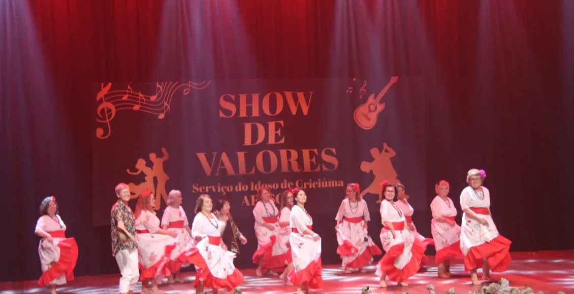 Show de Valores da “melhor idade” traz cultura ao palco do Teatro Elias Angeloni (29)