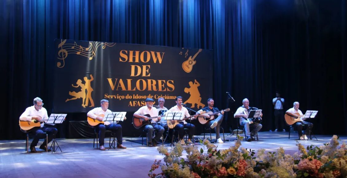 Show de Valores da “melhor idade” traz cultura ao palco do Teatro Elias Angeloni (3)